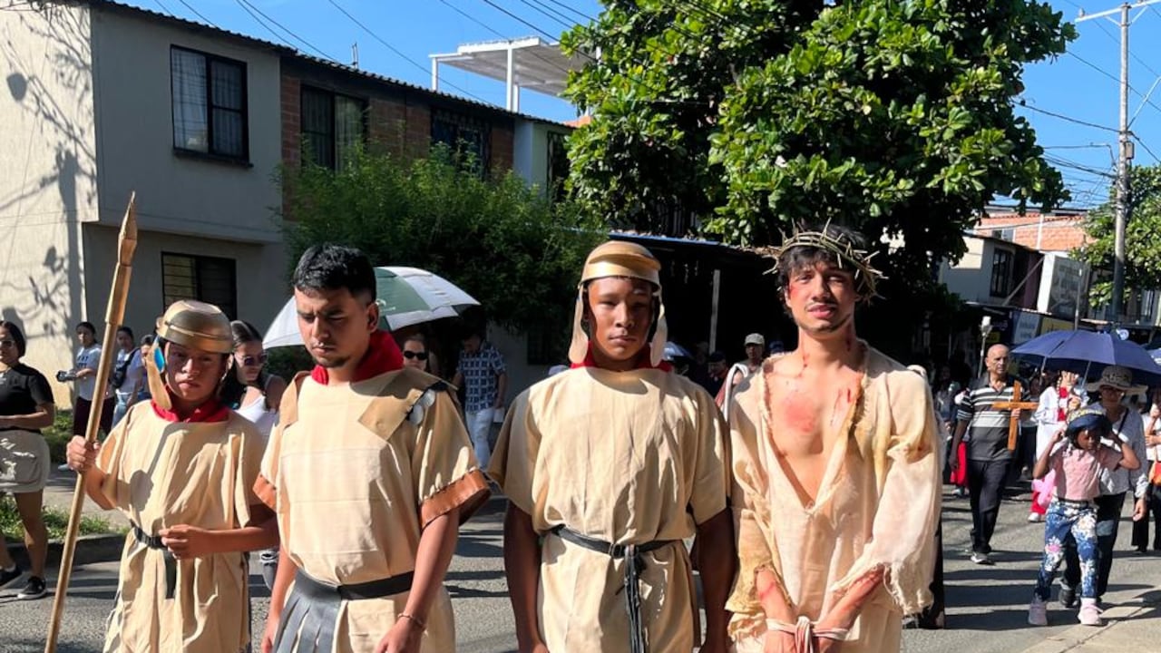 Richard Joyas creó piezas para representaciones de Semana Santa en el Valle del Cauca.