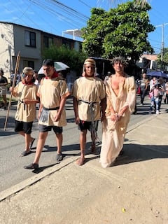 Richard Joyas creó piezas para representaciones de Semana Santa en el Valle del Cauca.