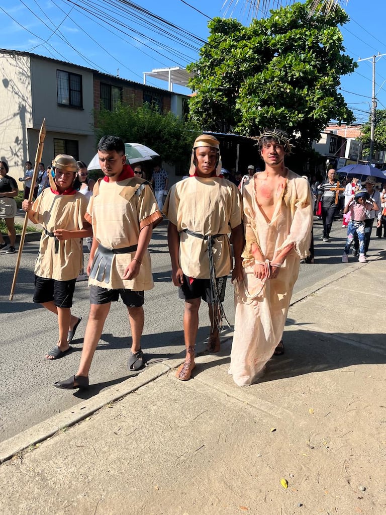 Richard Joyas creó piezas para representaciones de Semana Santa en el Valle del Cauca.