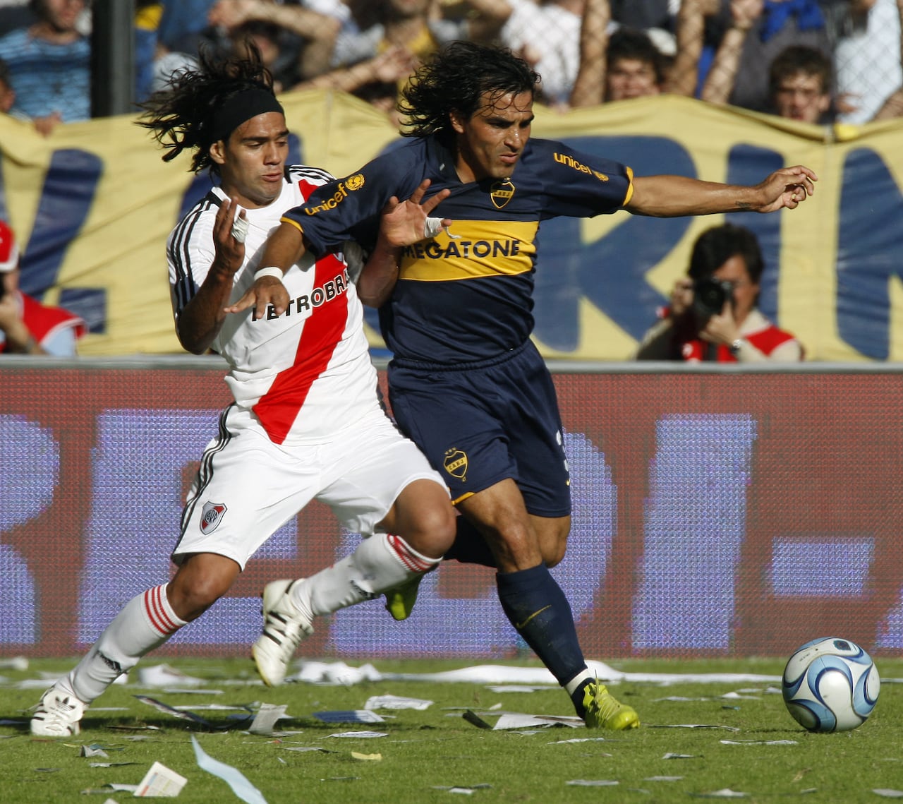 Falcao García, en clásico con River Plate ante Boca Juniors del año 2008.