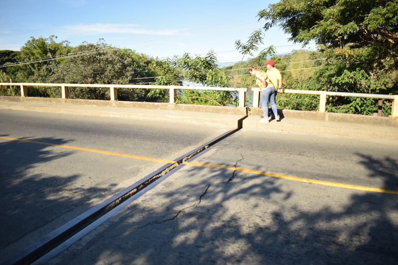 Tras ser desplegadas las maquinarias amarillas, se dará inicio a la etapa de reconstrucción y recuperación de las zonas afectadas en cada uno de los 42 municipios del Valle del Cauca.