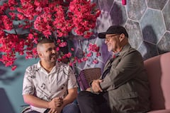 Alfanno confesó que, lejos de los escenarios, su banda sonora personal está marcada por la música italiana, los boleros y la salsa clásica.
