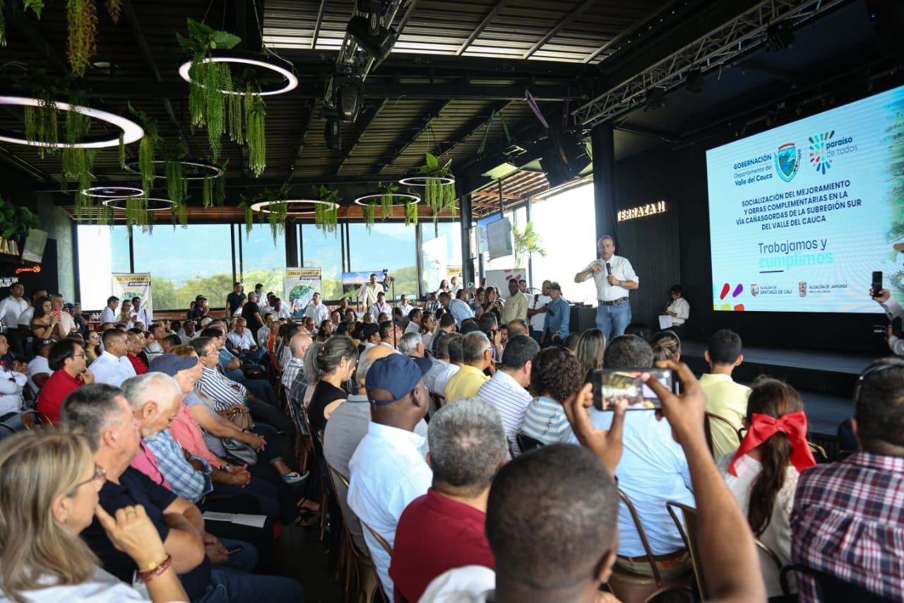 El alcalde de Cali, Alejandro Eder, habló sobre el inicio del proyecto de ampliación de la Avenida Cañasgordas, en el sur de Cali.