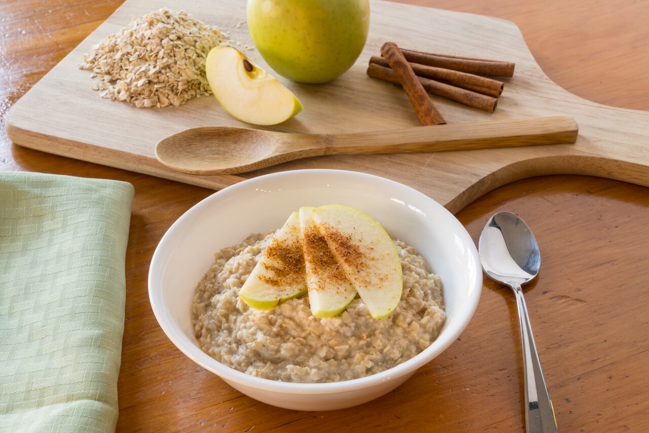 Avena y manzana.