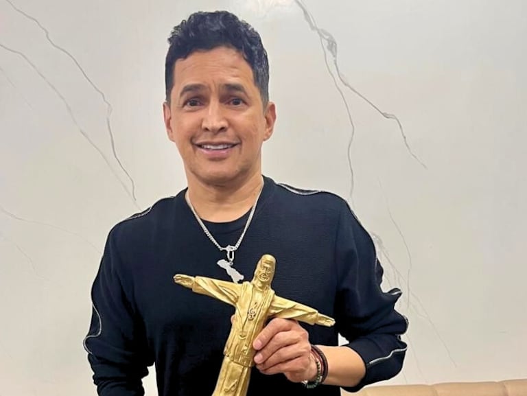 Jorge Celedón, ganador de los Premios Cristo Rey.