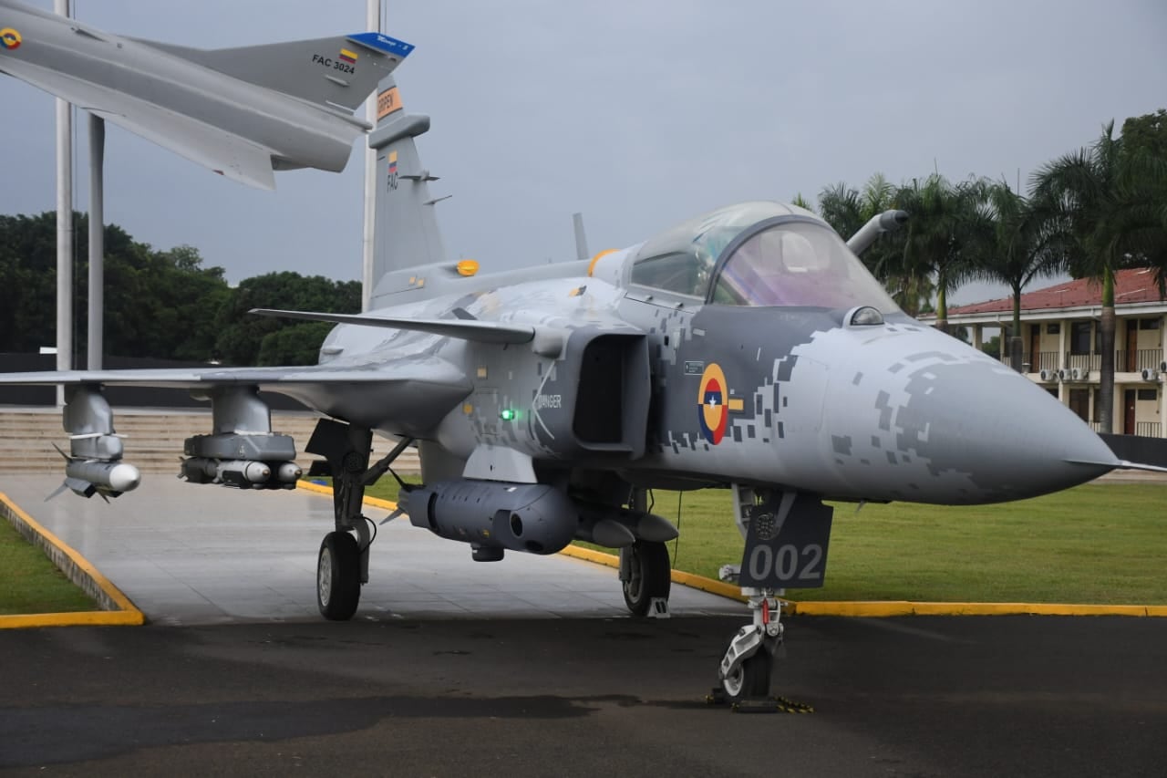 Así se ve el Saab Gripen 39, el caza que está en el centro del negocio billonario que evalúa Colombia para modernizar su defensa aérea.