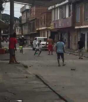 En Petecuy los enfrentamientos a piedra se registran cada semana.