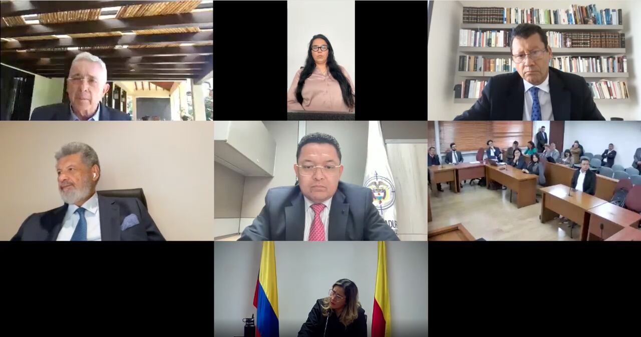 Álvaro Uribe, condenado a 12 años de prisión. Ordenan detención domiciliaria. Lectura de la sentencia