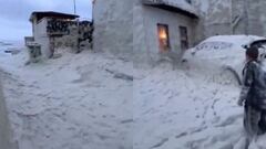 Fenómeno natural en Irlanda; enorme ola de espuma invade la localidad de Loughshinny.