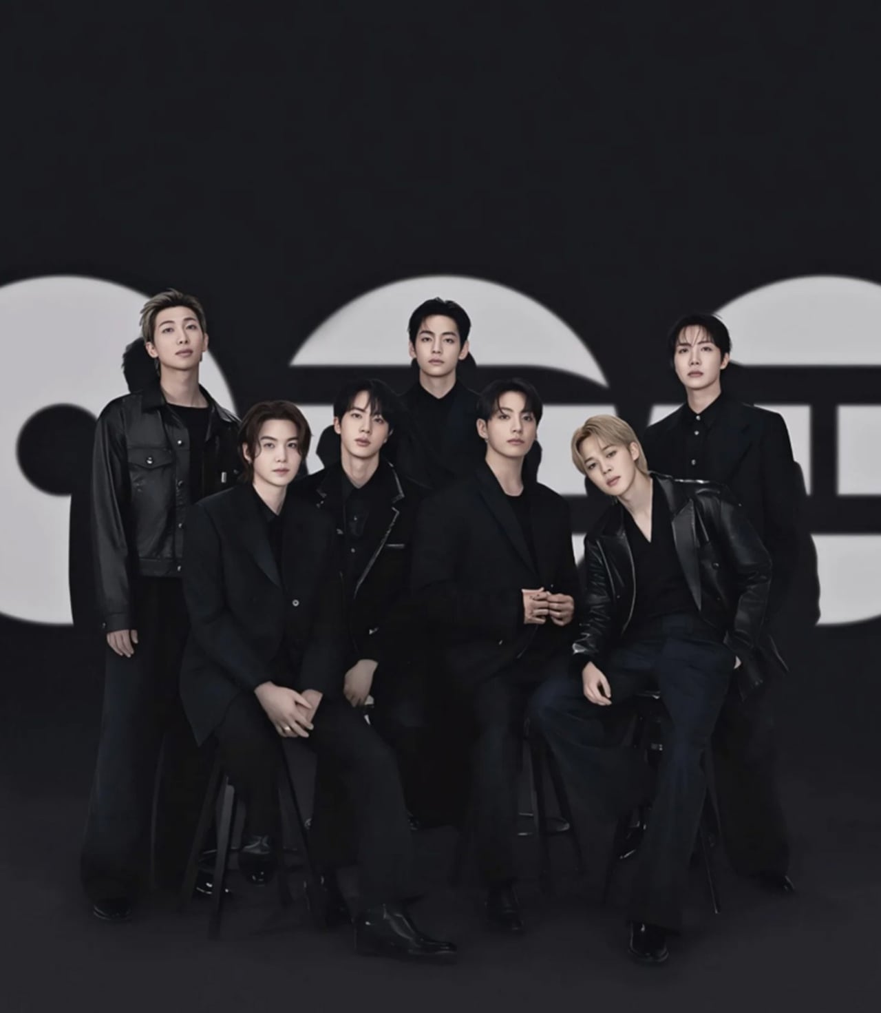 Luego de cuatro años, tras prestar servicio militar obligatorio en Corea del Sur, los BTS dieron un concierto en Seúl, que transmitió Netflix y reunió a 18,4 millones de espectadores. Fue número uno en 70 países.