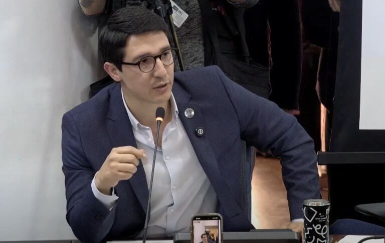 Duvalier Sánchez, representante a la Cámara, durante el debate de control político en la Comisión Primera.