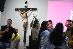 Cali: Regreso de jovenes a la iglesia catolica. La Maria, Pance.foto José L Guzmán. EL País