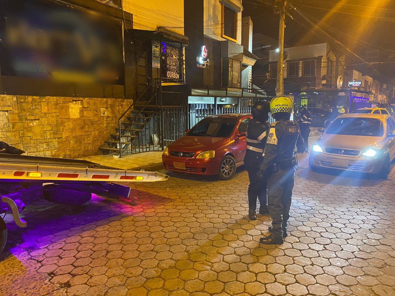 “Estas acciones hacen parte de nuestro compromiso permanente por la protección de niños, niñas y adolescentes, y buscan prevenir su exposición a factores de riesgo y a posibles dinámicas delictivas”, señalaron los policías que participaron en este operativo.