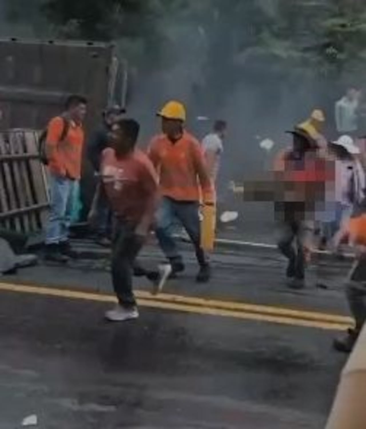 Rápidamente, el pequeño fue sacado de uno de los averiados vehículos y trasladado al puesto de salud de Pescado, donde después falleció.