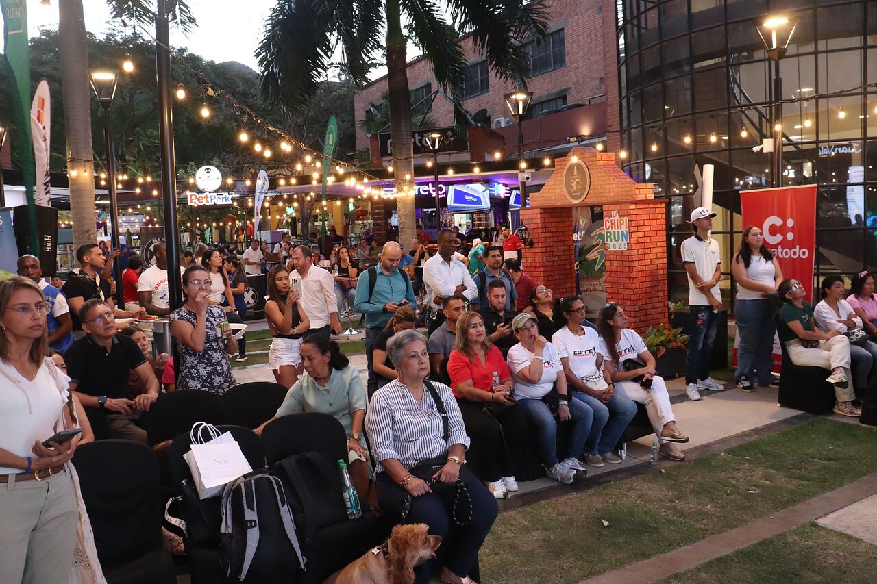 Los asistentes vivieron la experiencia del lanzamiento oficial de la Chipi Run 2025, disfrutando de un Coffee Party en la Zona Pet del Centro Comercial Chipichape.