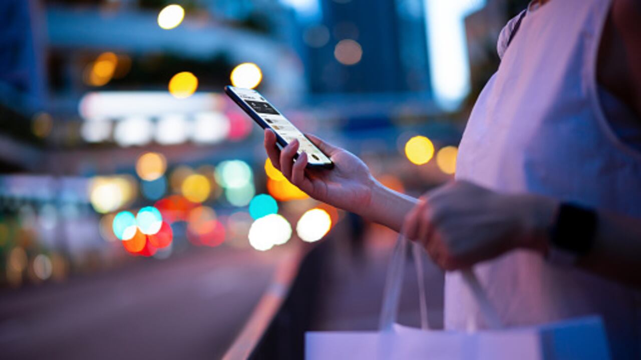 Gota a gota virtual hace acoso cibernético y hasta estafas.