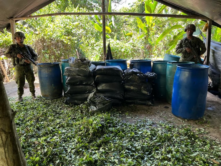 En estas estructuras, llegaban toneladas y toneladas de hoja de coca para después ser procesadas para así obtener la pasta base de coca.
