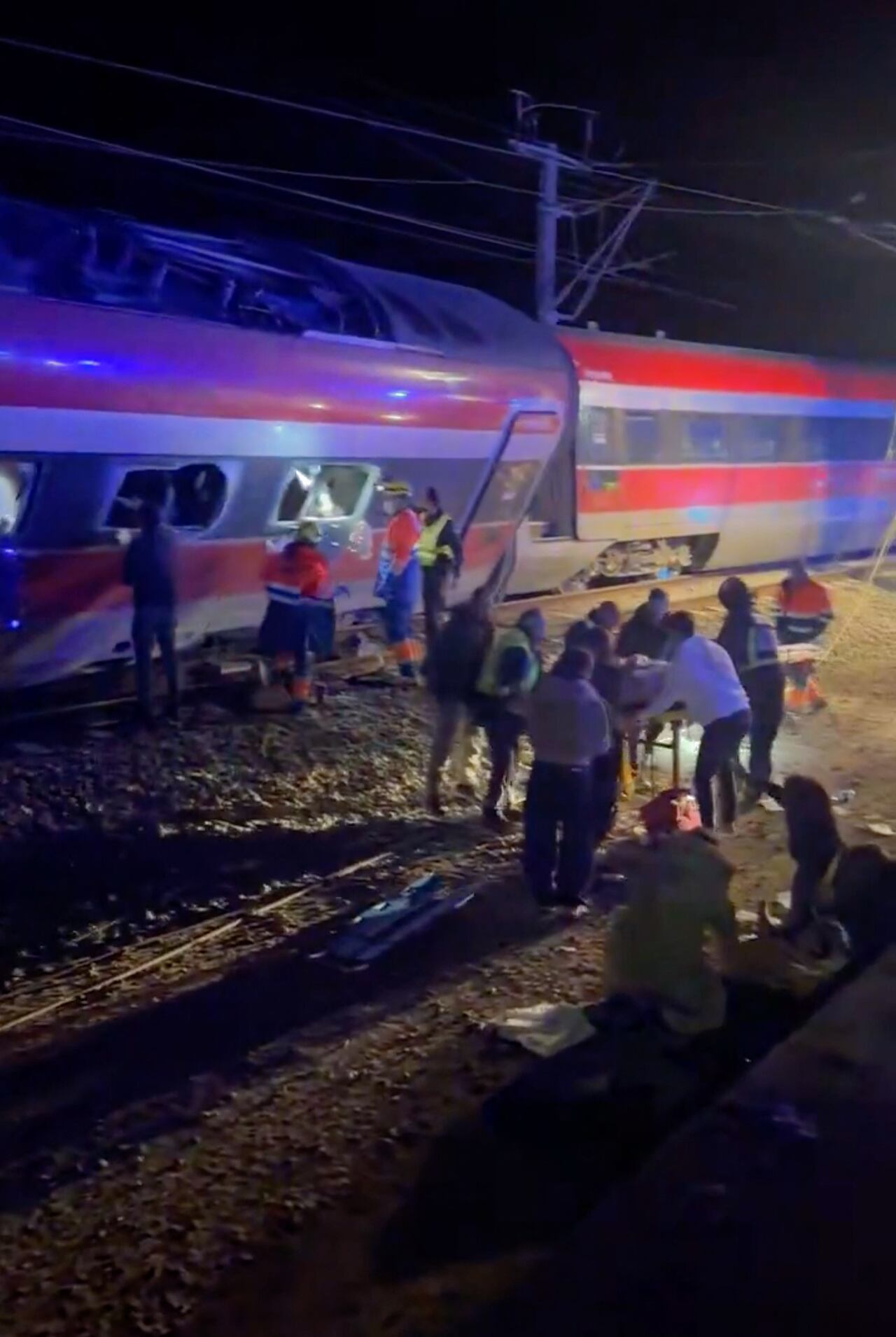 Las imágenes lo dicen todo sobre lo que fue el impresionante choque de dos trenes en el sur de España.