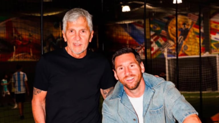 Lionel Messi (der.) junto a su padre Jorge Messi (izq.)