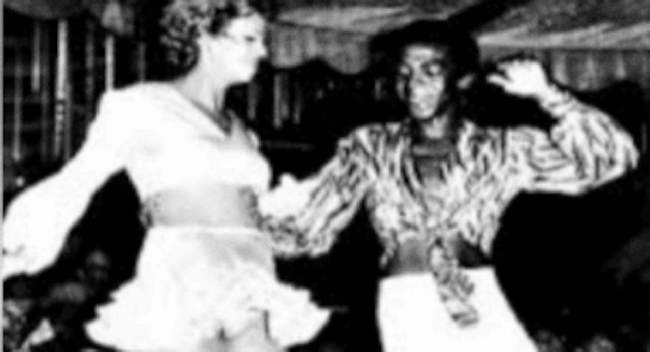 Balneario Estambul se convirtió en un popular punto de encuentro para caleños que buscaban combinar piscina, música y baile en los años 70.