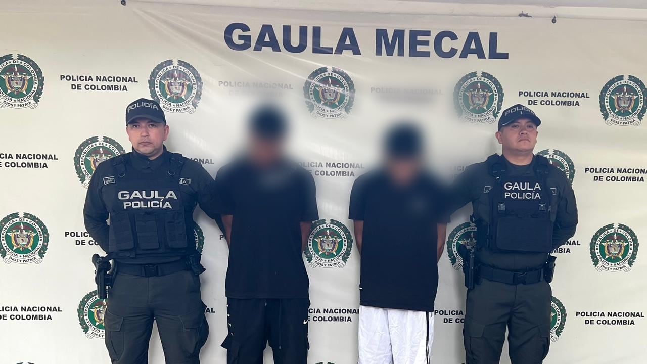 Dos hombres de nacionalidad extranjera fueron interceptados en el sector de La Cascada mientras pretendían cobrar 100 millones de pesos, producto de intimidaciones grabadas en video contra un comerciante