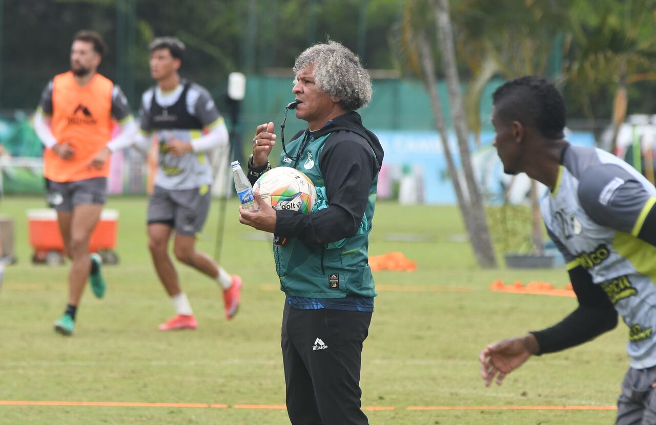 Futbol: Entreno del Deportivo Cali, previo clasico frente al America. Foto José L Guzmán. EL País