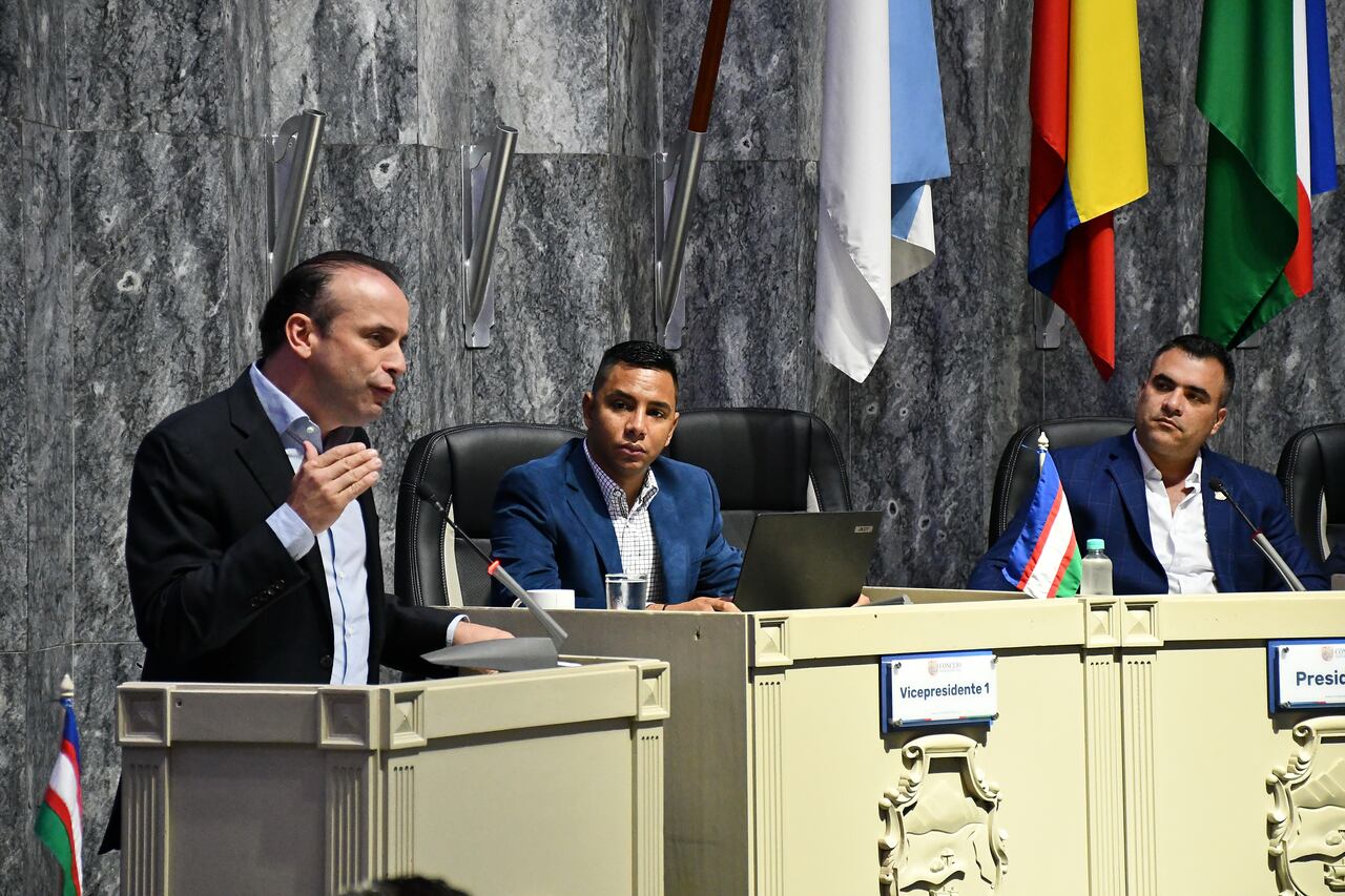 Radicación en el Concejo de Cali del proyecto de acuerdo para estudiar la posibilidad de un empréstito, Fotos Wirman Rios, Octu 16 de 2024, EL PAIS