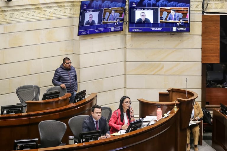 Secretario Diego González