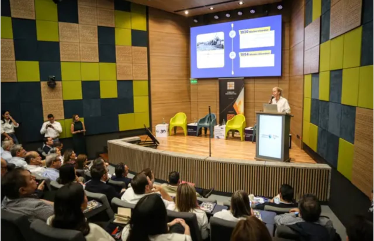 Cumbre Regional de Empresarios