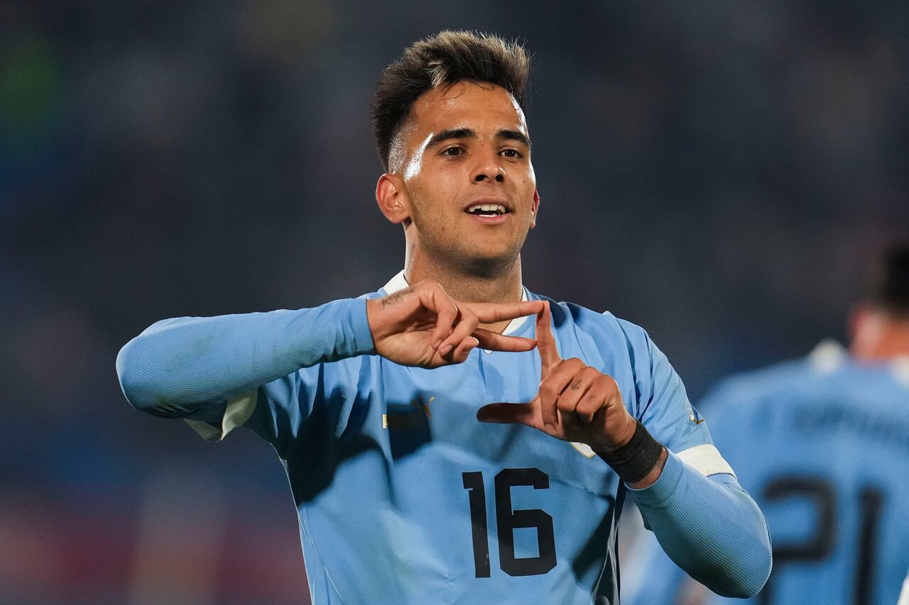 Rodrigo Zalazar de Uruguay celebra después de anotar durante un partido amistoso de fútbol internacional contra Nicaragua en Montevideo, Uruguay, el miércoles 14 de junio de 2023. (Foto AP/Matilde Campodonico)