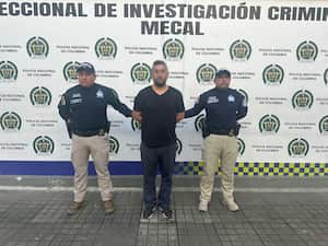 Chileno capturado en Cali por abusar de su hija en Chile.