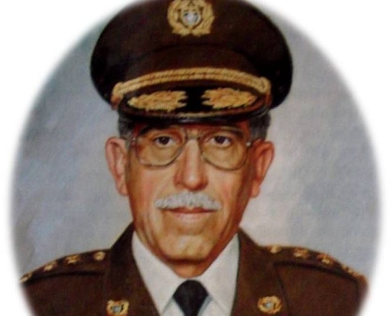 La Policía Nacional lamentó el fallecimiento del general Víctor Alberto Delgado Mallarino, quien fue director general de la Policía y tuvo que comandar ese órgano de la Fuerza Pública durante momentos determinantes de la historia de país como la toma al Palacio de Justicia y la tragedia de Armero.