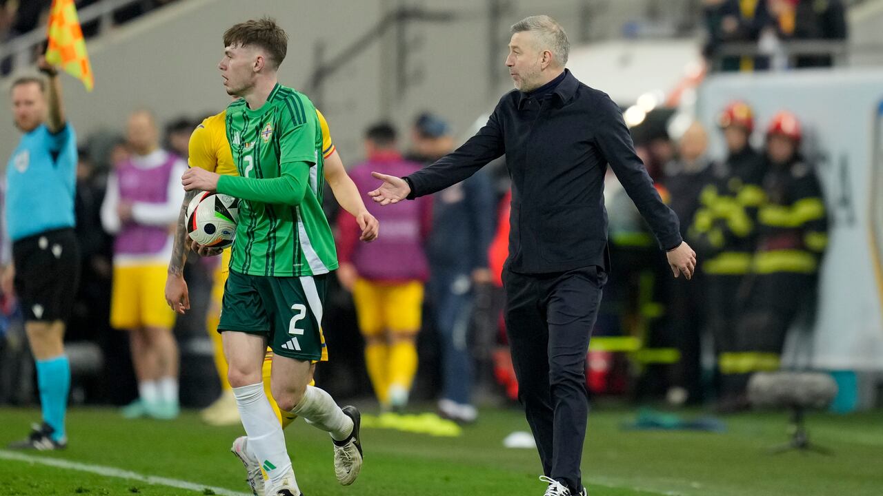 Técnico de Rumania, Edward Iordănescu.