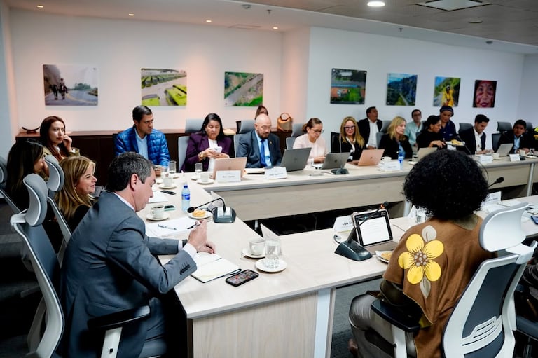 La ministra de Transporte, Elsa Noguera, destacó la decisión de Buenaventura de no aplicar el cobro.