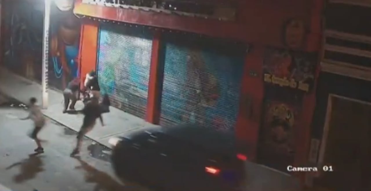 Conductor habría intentado arrollar a una familia en Bogotá.