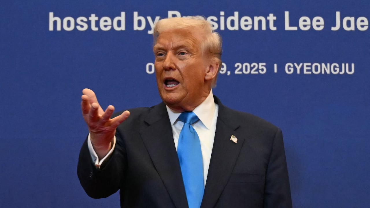 Donald Trump, presidente de Estados Unidos, ordenar ejercicios nucleares. Foto: ANDREW CABALLERO-REYNOLDS / AFP)