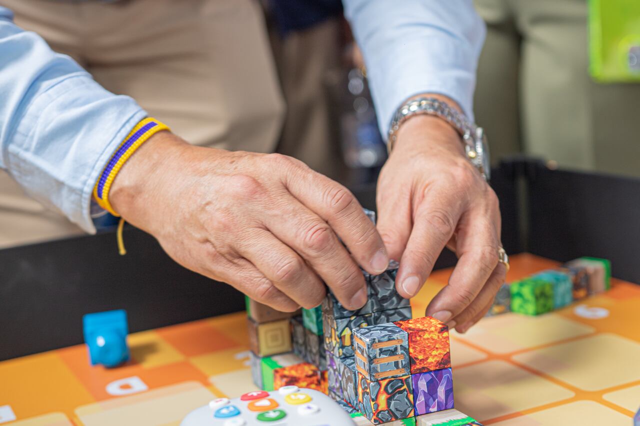 Este evento que conectó a la academia con el sector productivo e instituciones públicas, permitió que juntos construyamos una región que inspira con oportunidades para soñar un futuro más próspero para las comunidades.