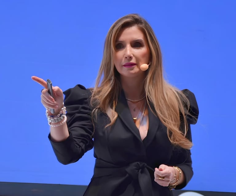 Catalina Irurita Gómez, la caleña que hoy es reconocida como una de las voces más autorizadas de Latinoamérica en utilización de inteligencia artificial en los negocios