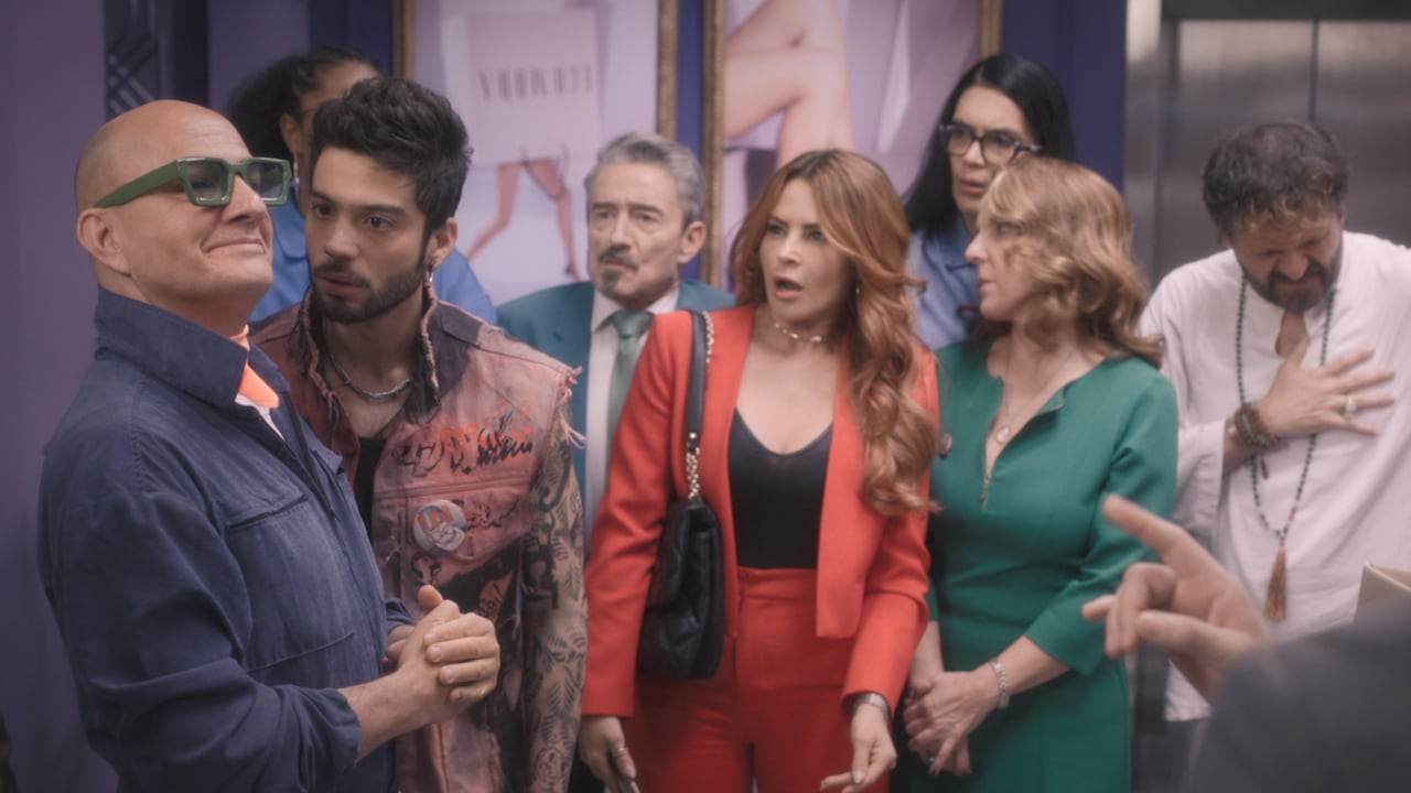 Julián Arango, Alberto León Jaramillo, Stefanía Gómez, Luces Velásquez, Marcela Posada y Julio César Herrera, del elenco original, están en la nueva temporada. Jerónimo Castillo es Jefferson Muriel, el nieto de Inesita.