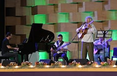 Así se vive el 50º Festival de Música Andina Mono Núñez en el Coliseo Beatriz Arellano, en Ginebra, Valle. En tarima, el talentoso músico Gustavo Adolfo Renjifo.