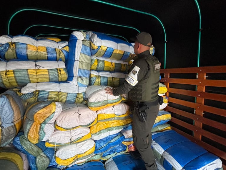 Más de 129.200 bolsas tipo saco de polipropileno, de procedencia extranjera, fueron incautadas por no contar con documentación legal de importación, confirmó la Policía Nacional.