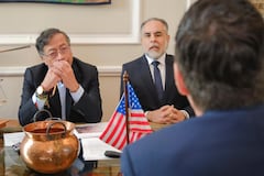 Gustavo Petro y Armando Benedetti con Bernie Moreno.