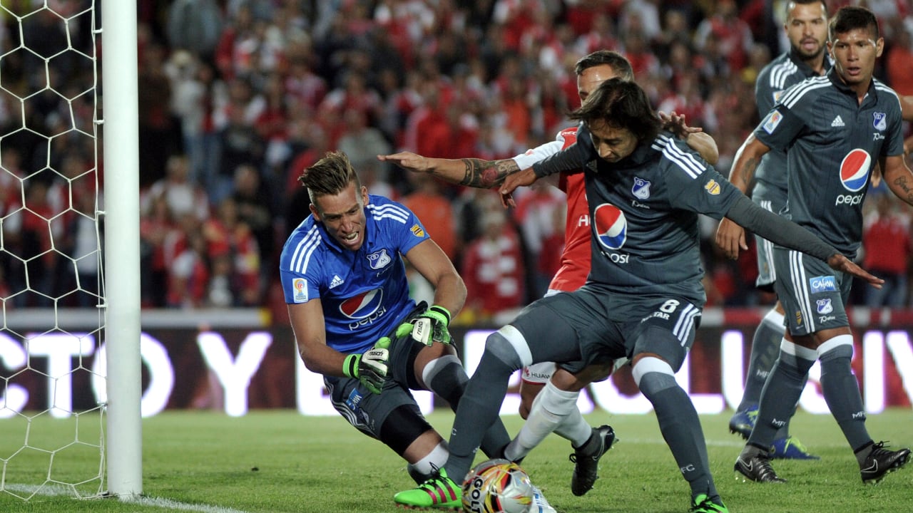 Nicolás Vikonis ganó con Millonarios la liga colombiana ante Santa Fe.
