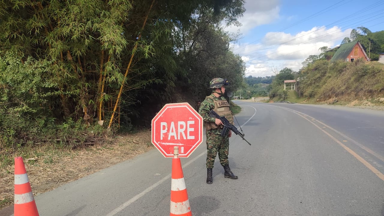 Cierre en la vía Panamericana entre Cali y Popayán este viernes 19 de junio de 2026.
