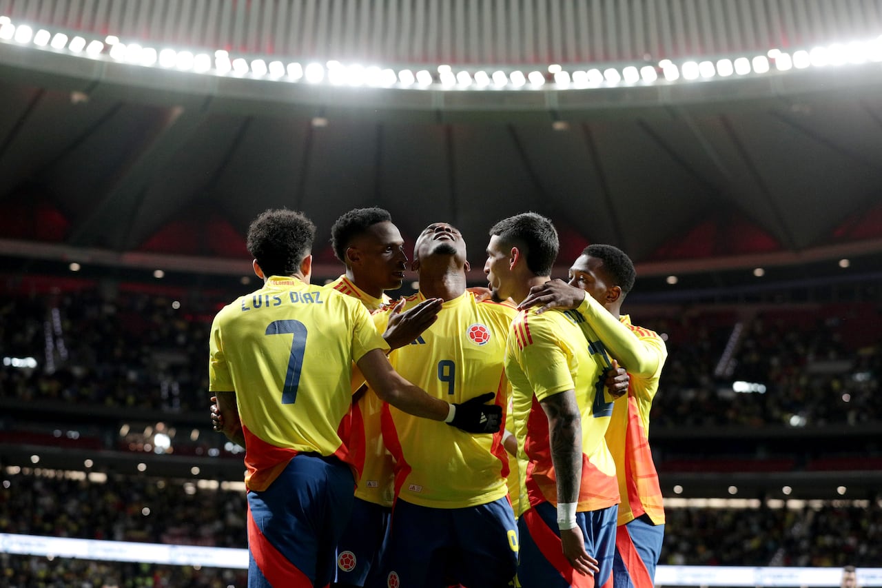 MADRID, SPAIN - MARCH 26: Jhon Cordoba of Colombia celebrates scoring his team's first goal with teammates during the international friendly match between Romania and Colombia at Civitas Metropolitan Stadium on March 26, 2024 in Madrid, Spain. (Photo by Gonzalo Arroyo Moreno/Getty Images)