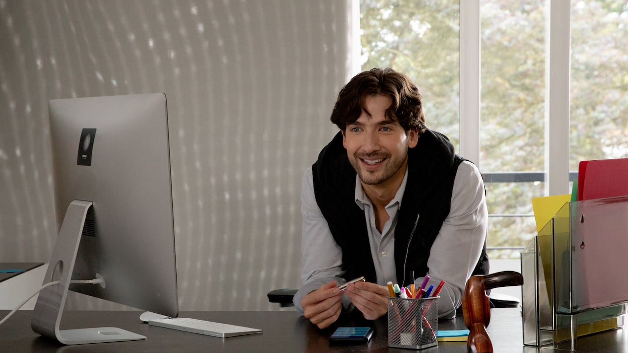 Carlos ha participado en varias novelas colombianas, entre ellas Padres e Hijos y el remake de Francisco el Matemático.