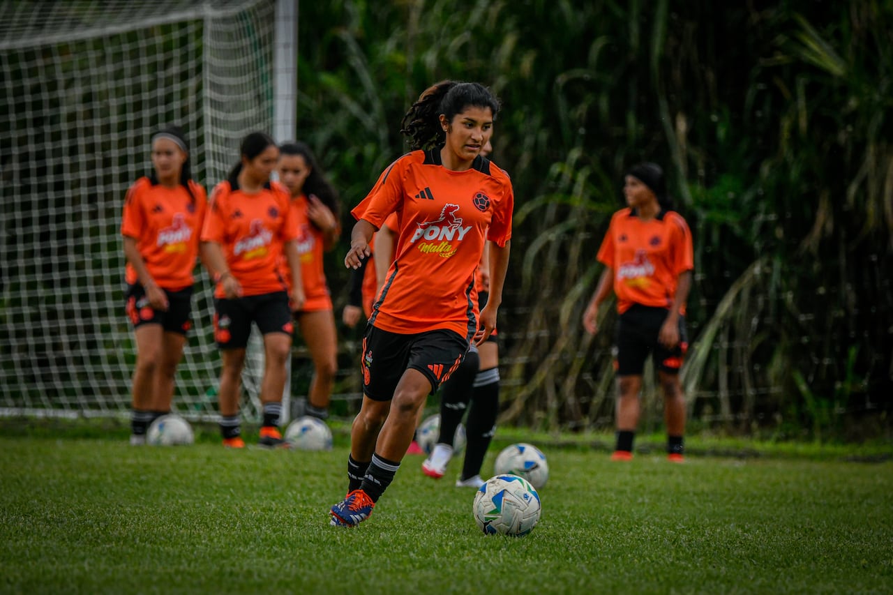 Selección Colombia Femenina Sub-17 ya alista detalles para el debut en el Sudamericano 2025.