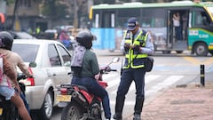 Hombre lesionó a un agente de tránsito cuando, presuntamente, intentó fugarse de un operativo de control.