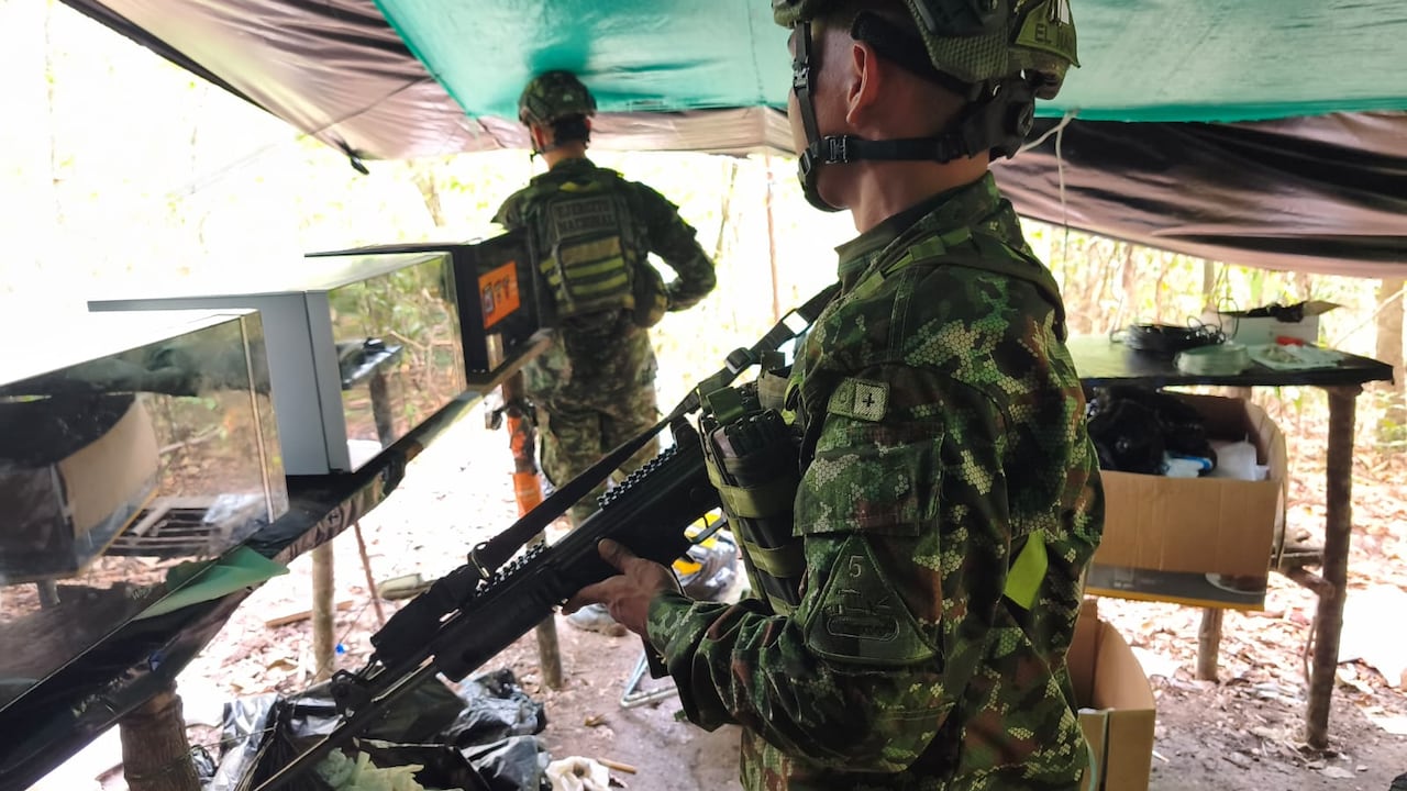 Militares en laboratorio de cocaína en el Catatumbo, Norte de Santander.