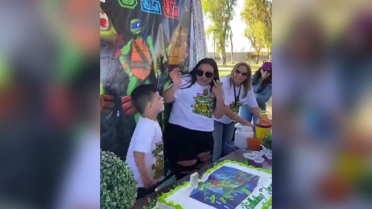 El pequeño se ofuscó por la broma.